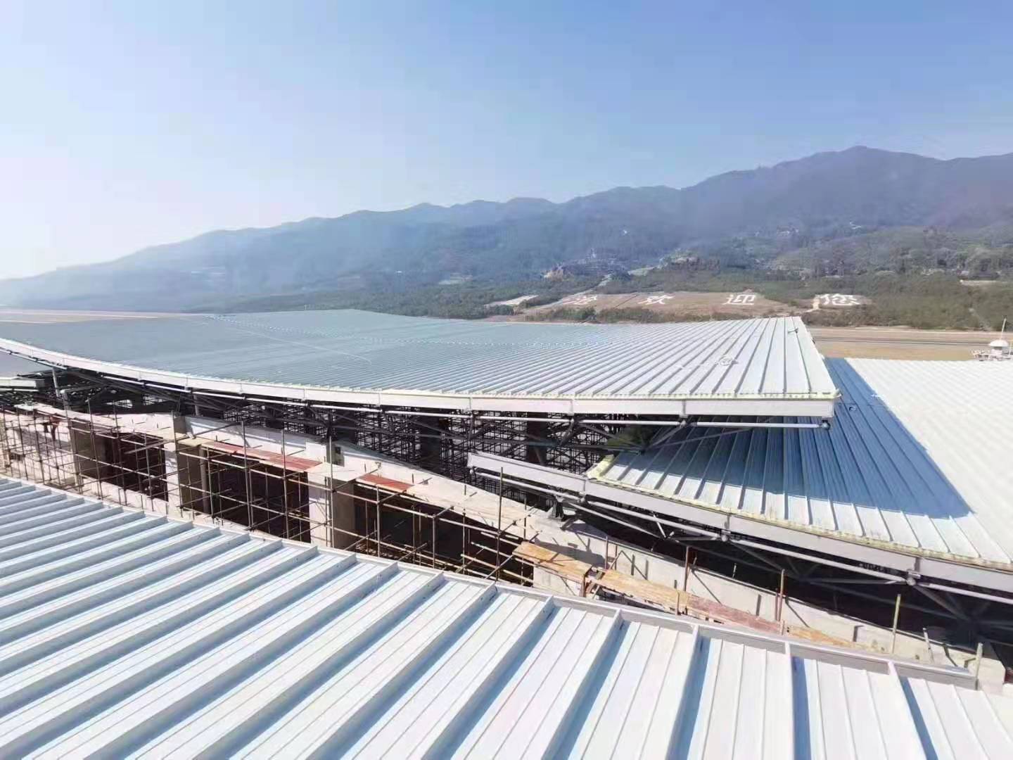临沧机场网架屋面铝镁锰板
